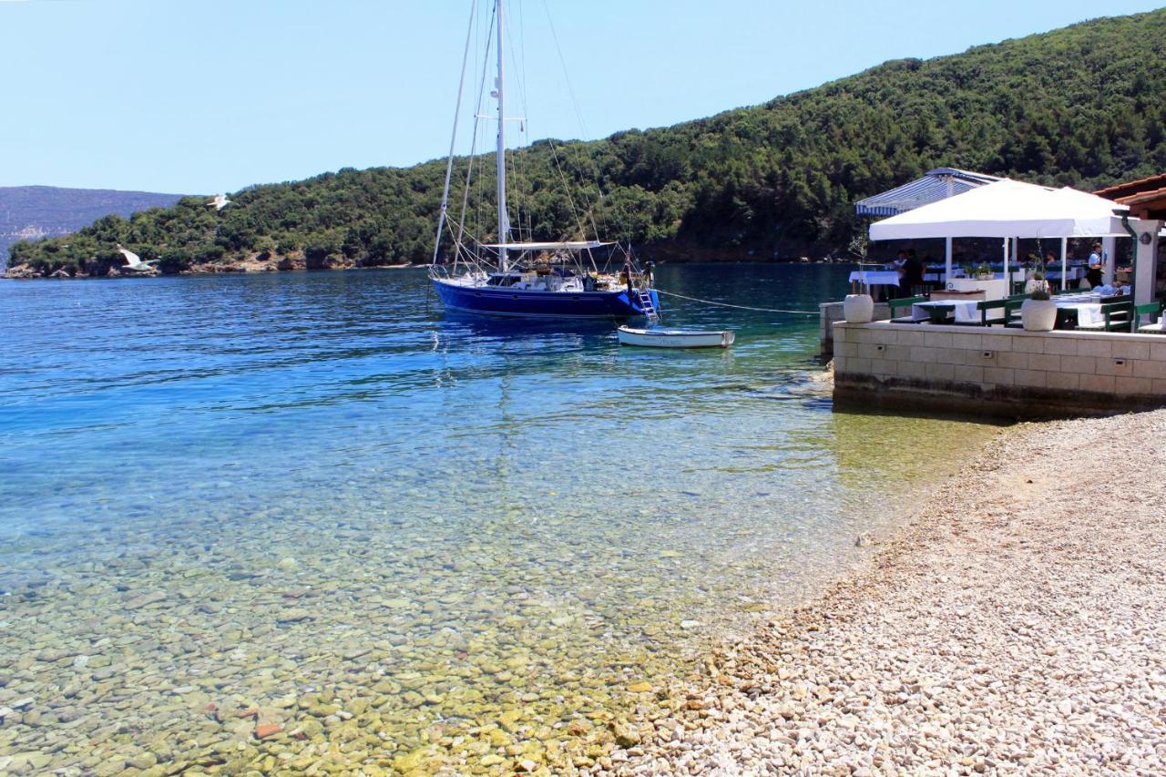 Apartments By The Sea Valun, Cres - 8081 Esterno foto
